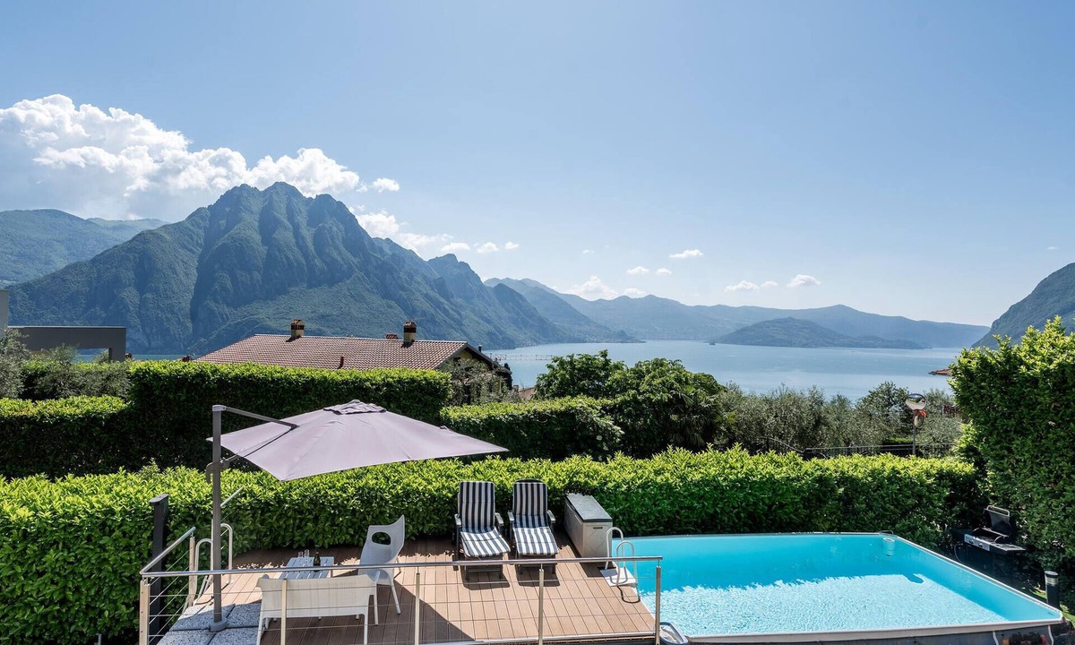 Riva di Solto Apartment | 2 bedroom amazing apartment in Solto Collina BG