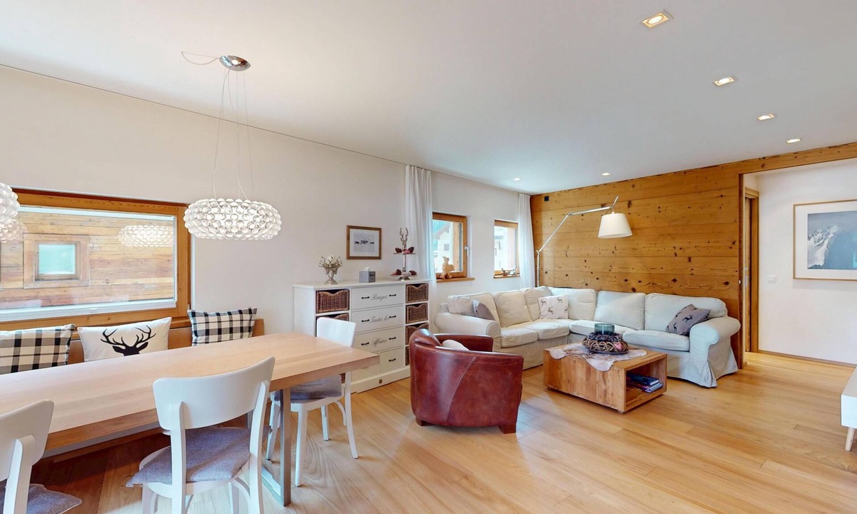 Silvaplana Apartment | 4-Star Apartment Abitaziun Tass 2 in Silvaplana with Balcony & Mountain Views