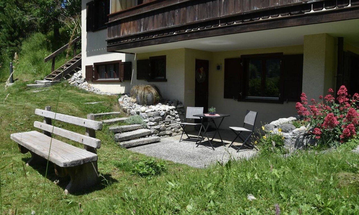 Churwalden Apartment | Am Sonnenhang Appartement/Fewo, Dusche, WC Appartement/Fewo, Dusche, WC by Interhome