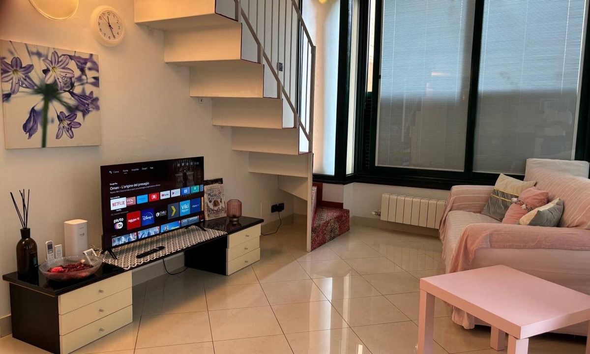 Arenzano Apartment | Apartment 'Casa Roma Arenzano' with Private Garden, Wi-Fi and Air Conditioning
