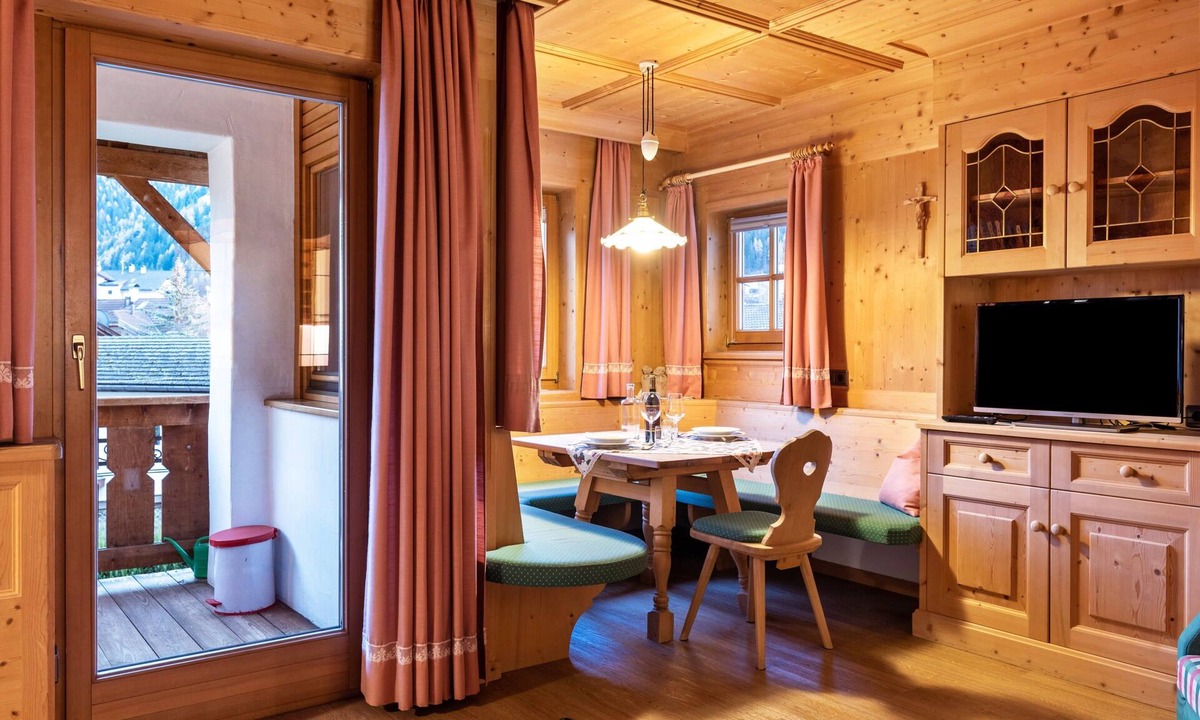 Ortisei Apartment | Apartment "Cesa Valeria App Monika" with Mountain View, Shared Garden & Wi-Fi