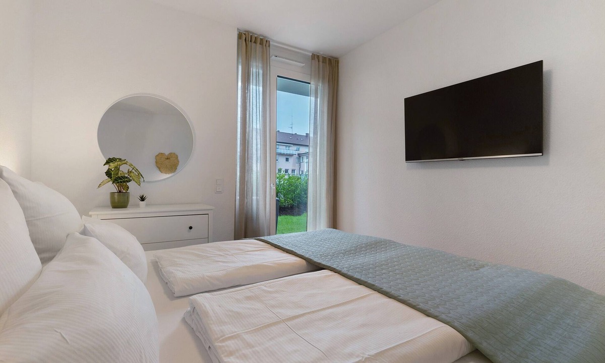Unterwiehre-Nord Apartment | Apartment 'Km Style No. 2' with Private Terrace and Wi-Fi