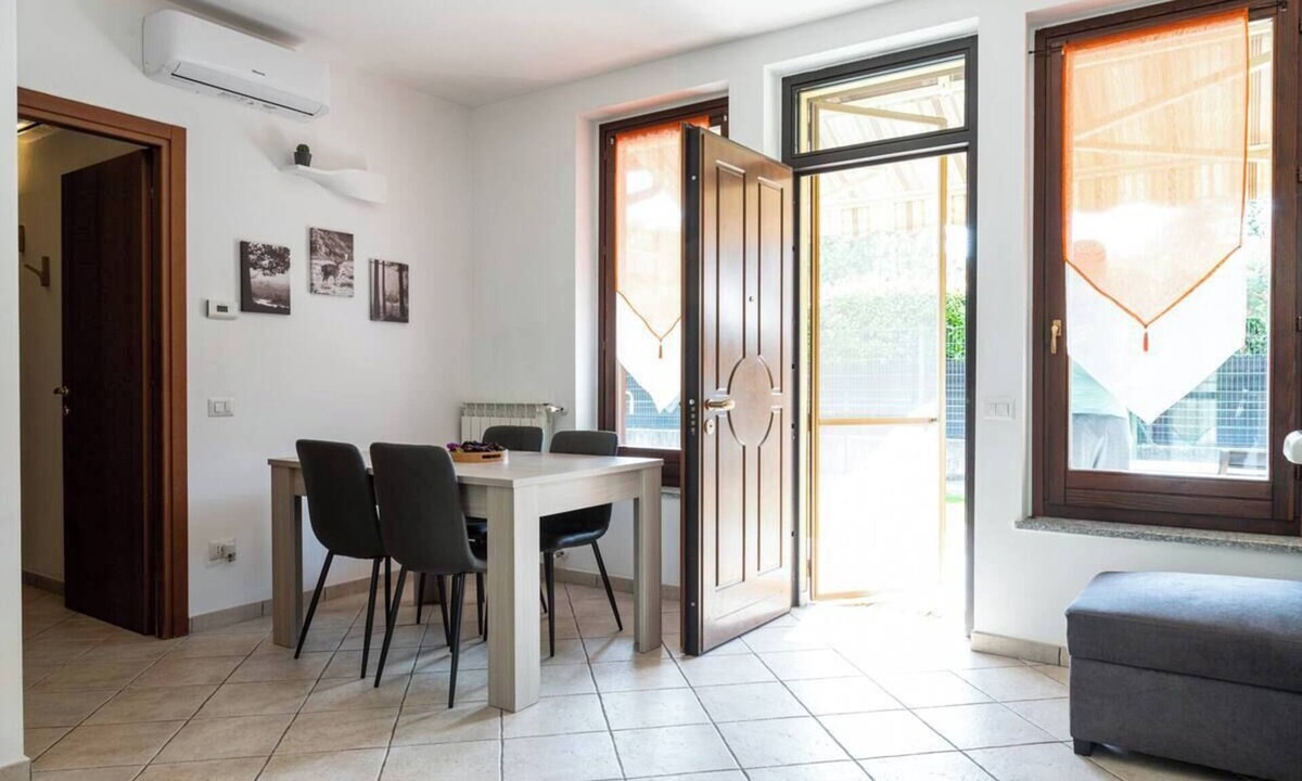 Besnate Apartment | Apartment Giulia