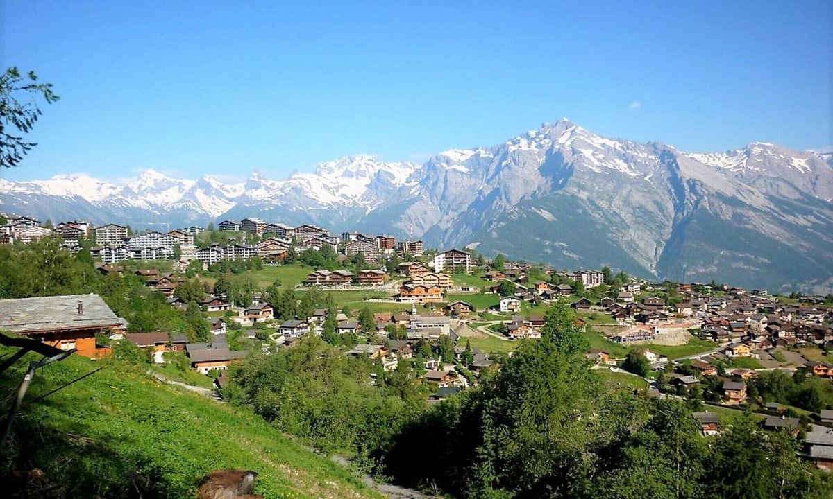 Saint-Pierre-de-Clages Apartment | Apartment in the heart of valley