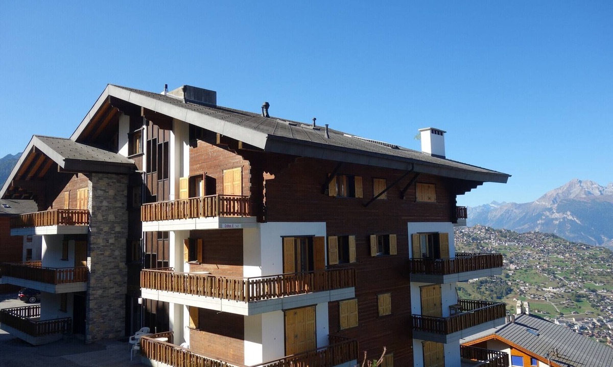 Nendaz Apartment | Apartment in Veysonnaz for 8 guests