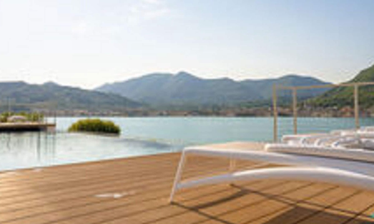 San Felice del Benaco Apartment | Apartments Resort Porticciolo Boutique