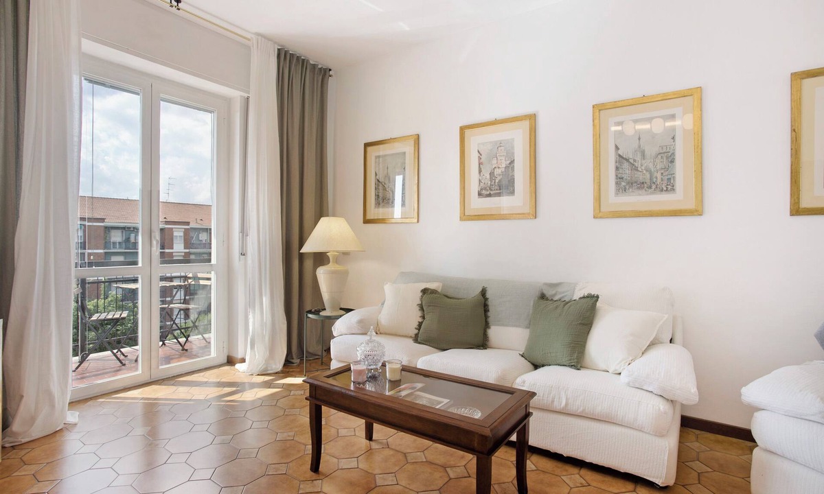 Stadera Apartment | Apartment 'Mari' with Balcony, Wi-Fi and Air Conditioning