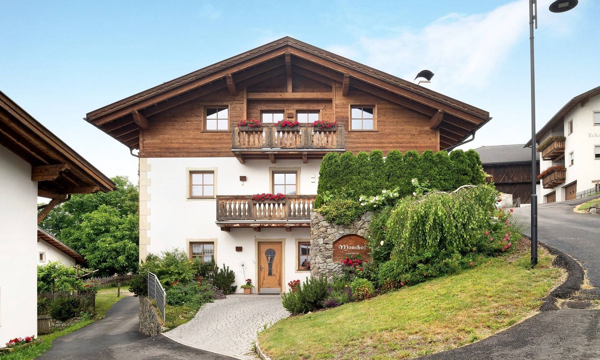 Lajen Apartment | Apartment "Moarhof Natur Vitalis" with Mountain View, Shared Terrace & Wi-Fi