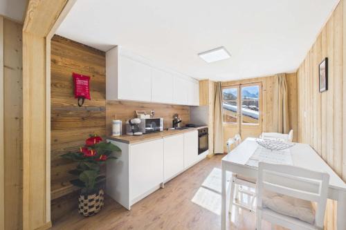 Randa Apartment | Apartment near Zermatt with Stunning Views