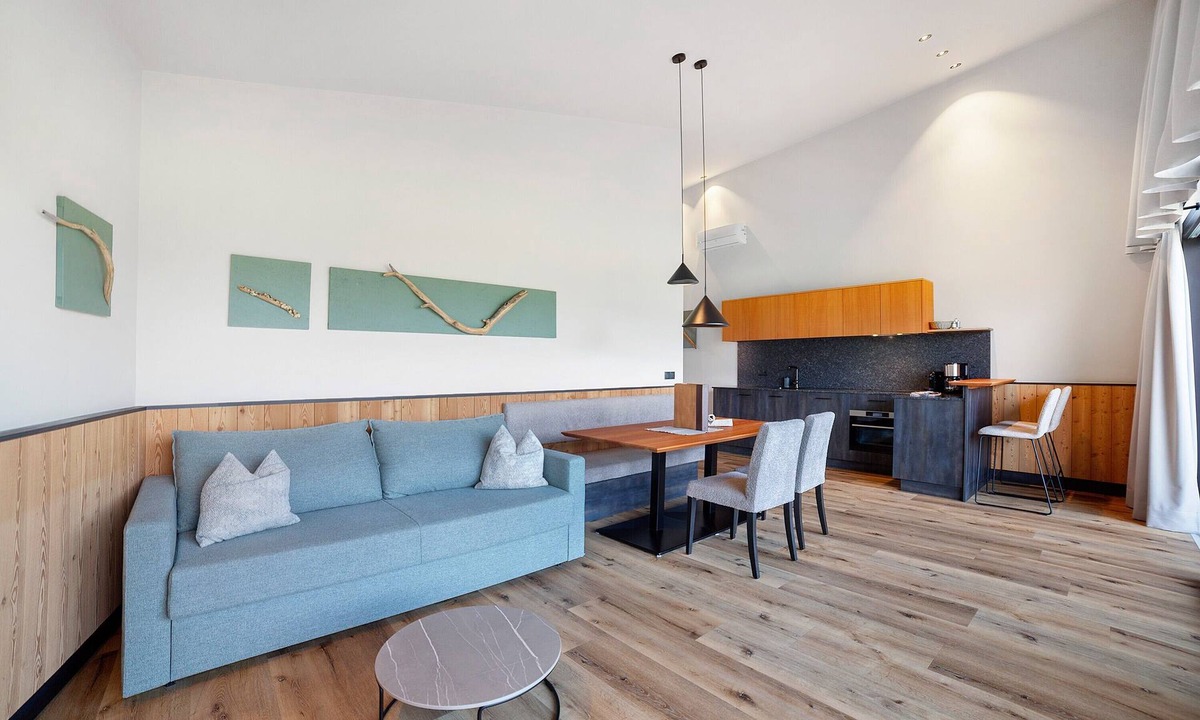 Schenna Apartment | Apartment 'Oberhaslerhof Malus' with Mountain View, Wi-Fi and Air Conditioning