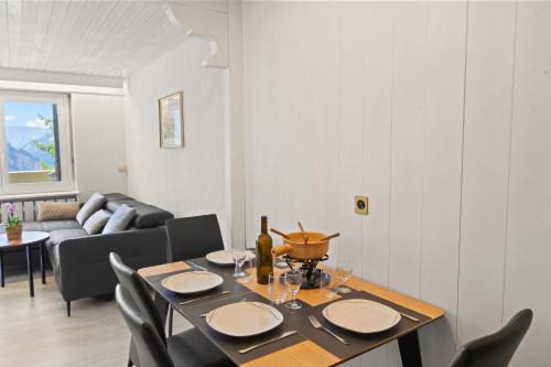 Leukerbad Apartment | Appartement lumineux avec superbe terrasse et vue