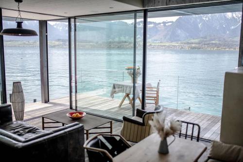 Hilterfingen House | Award-winning cottage on lake Thun- New