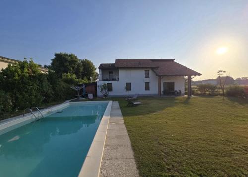 Castelvetro Piacentino House | B&B Cremona Busseto Musica - villa con parco e piscina