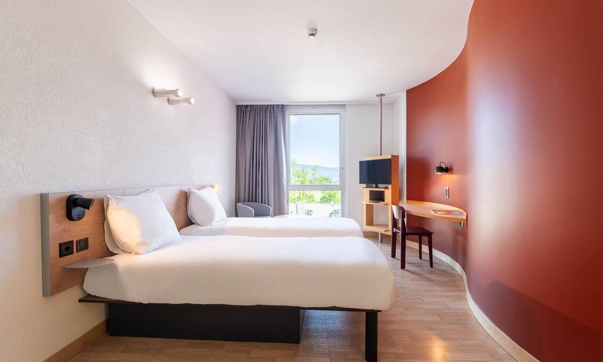 Lully Hotel | B&B Hotel Lully 3 Lakes