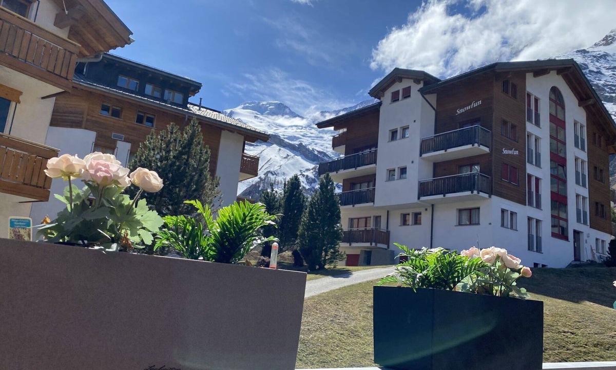 Saas-Fee Apartment | Beautiful apartment for 4 people with WIFI, TV, balcony and panoramic view