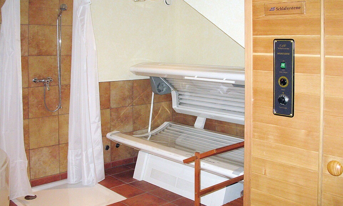 Saas Grund Apartment | Beautiful apartment for 11 people with WIFI, TV and balcony