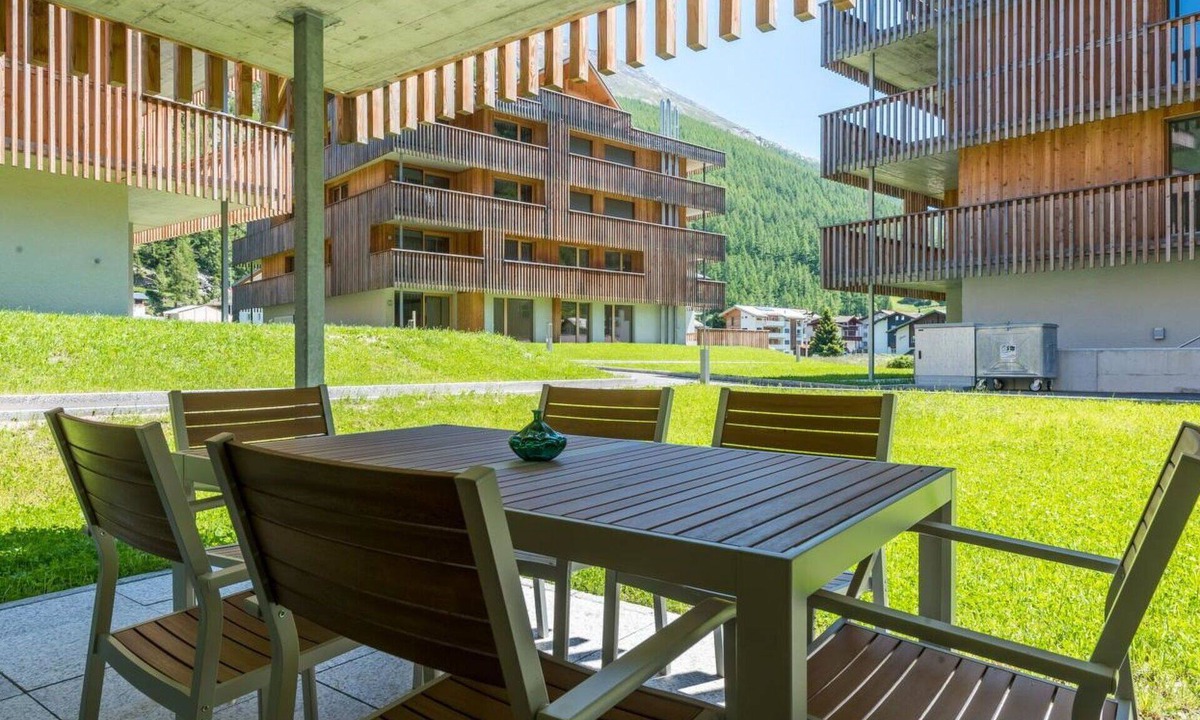 Saas Grund Apartment | Beautiful apartment for 7 people with WIFI, TV, balcony and pets allowed