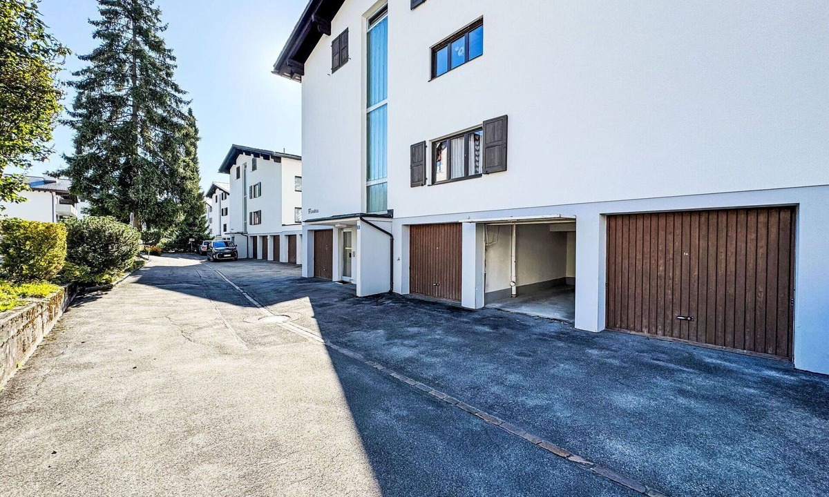 Laax Apartment | Beautiful apartment for 4 people with WIFI, pool, TV, balcony, pets allowed and panoramic view