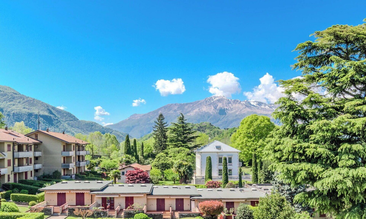 Colico Piano Apartment | Beautiful apartment for 4 guests with A/C, WIFI, TV and balcony
