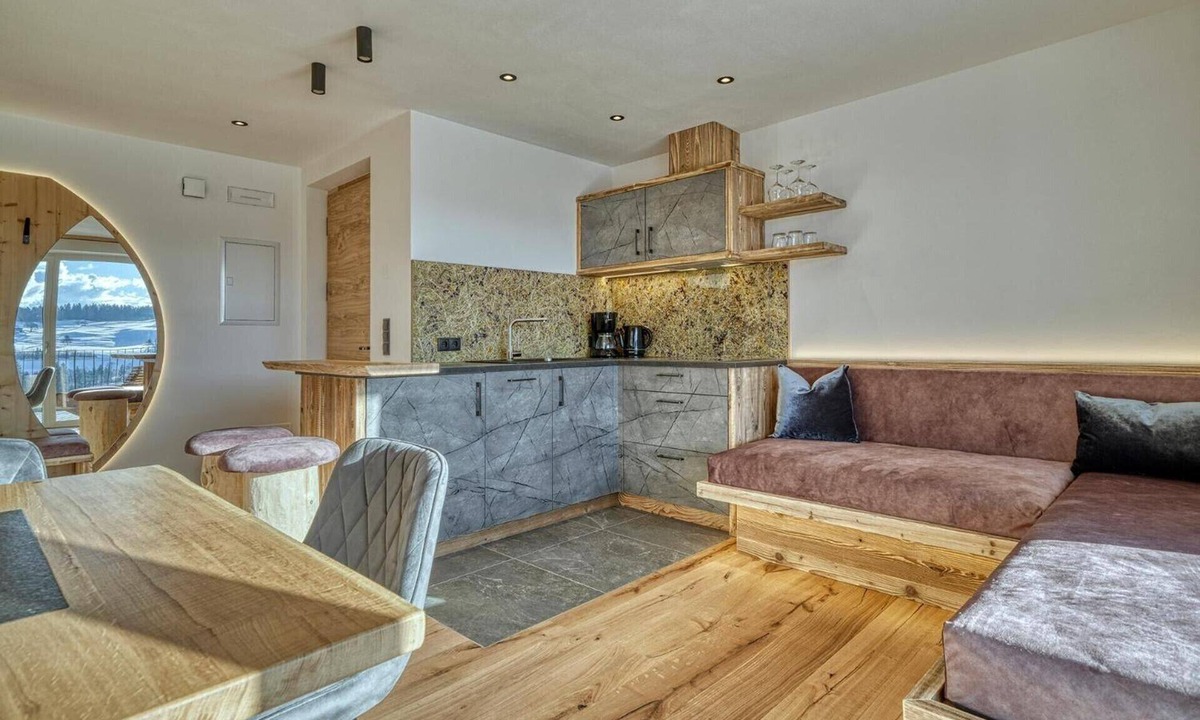 Avelengo Apartment | Beautiful Apartment with Mountain Views and Bathtub – 'Nidum'
