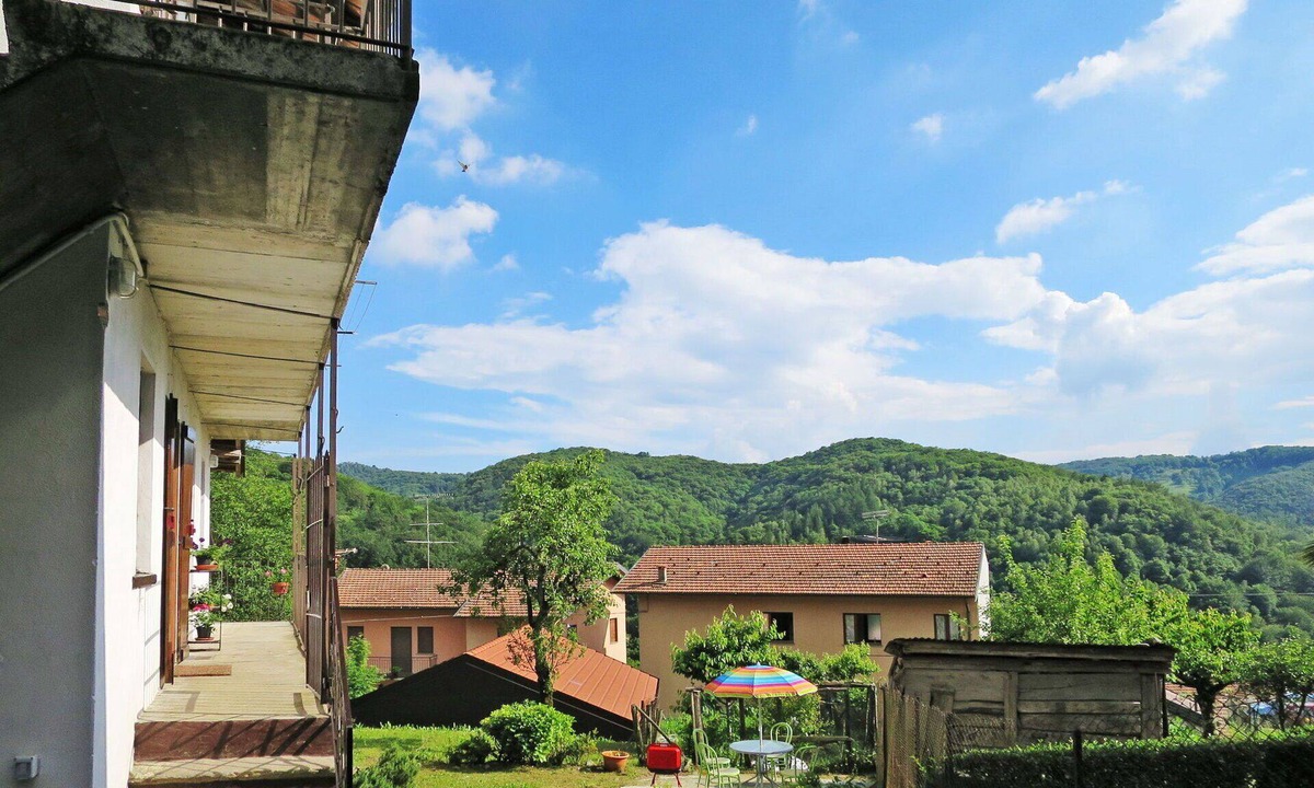 Armeno House | Beautiful private villa for 4 guests with WIFI, TV, patio and pets allowed