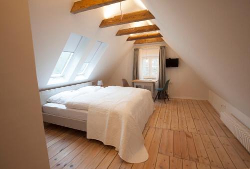 Noerdlingen Bed & Breakfast | Bed and Breakfast unter den Linden