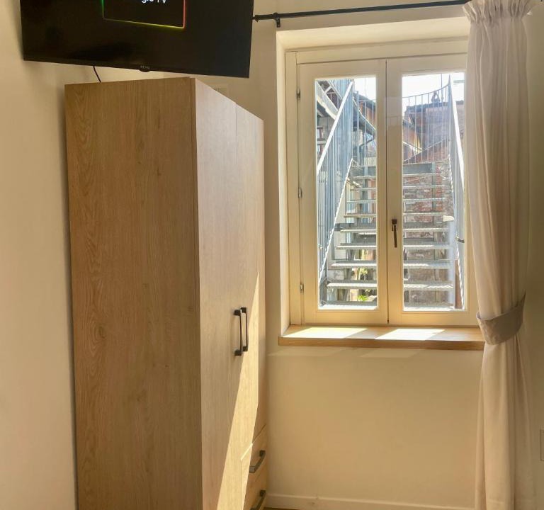 Sesto Calende Apartment | Bnbook Suite Leonardo