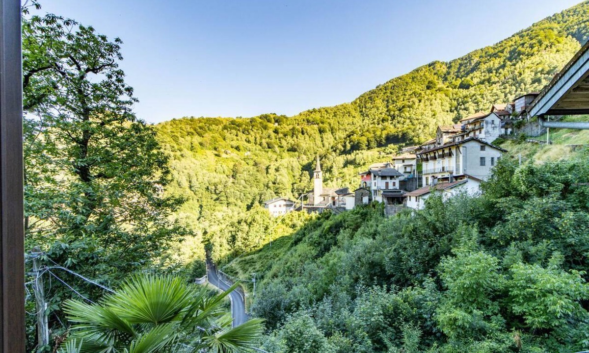 Valstrona Apartment | Casa Giulietto | An Authentic Mountain Retreat in the Heart of ValstronaWelcome to Casa Giulietto, a charming mountain home located in Sambughetto, in the heart of the beautiful Valstrona Valley. Surrounded by nature and breathtaking mountain scenery, th