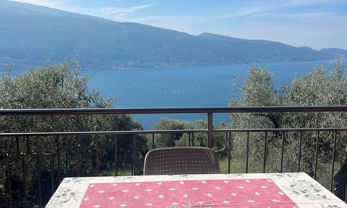Oldesio Apartment | Casa Maffei PLUS apartment 2, 1st floor, balcony, wonderful lake view, parking