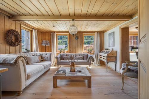 Sumvitg Bed & Breakfast | Casa Pasch - Boutique Bed and Breakfast in Cumpadials