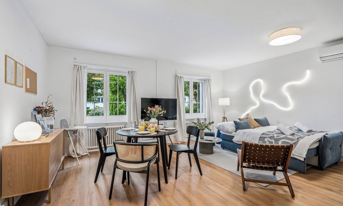 Rapperswil Apartment | Central city apartment in Rapperswil | Castle