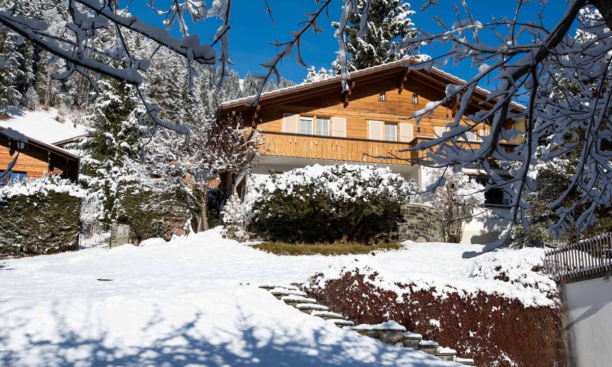 Adelboden House | Chalet for 7 persons, with a lot of outsice space, cozy and in a great location