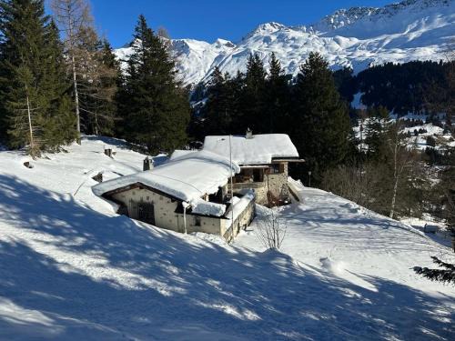 Valbella Villa | "Chalet MADRISA" Ski In&Out, Lenzerheide-Valbella freistehendes Top CHALET, urchig, gross