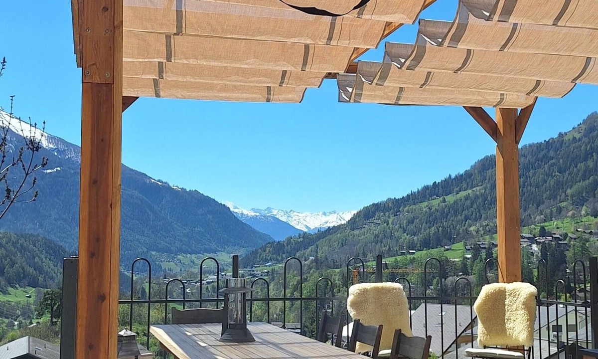 Fiesch Apartment | Chalet studio with mountain view & terrace - ideal for enjoyment