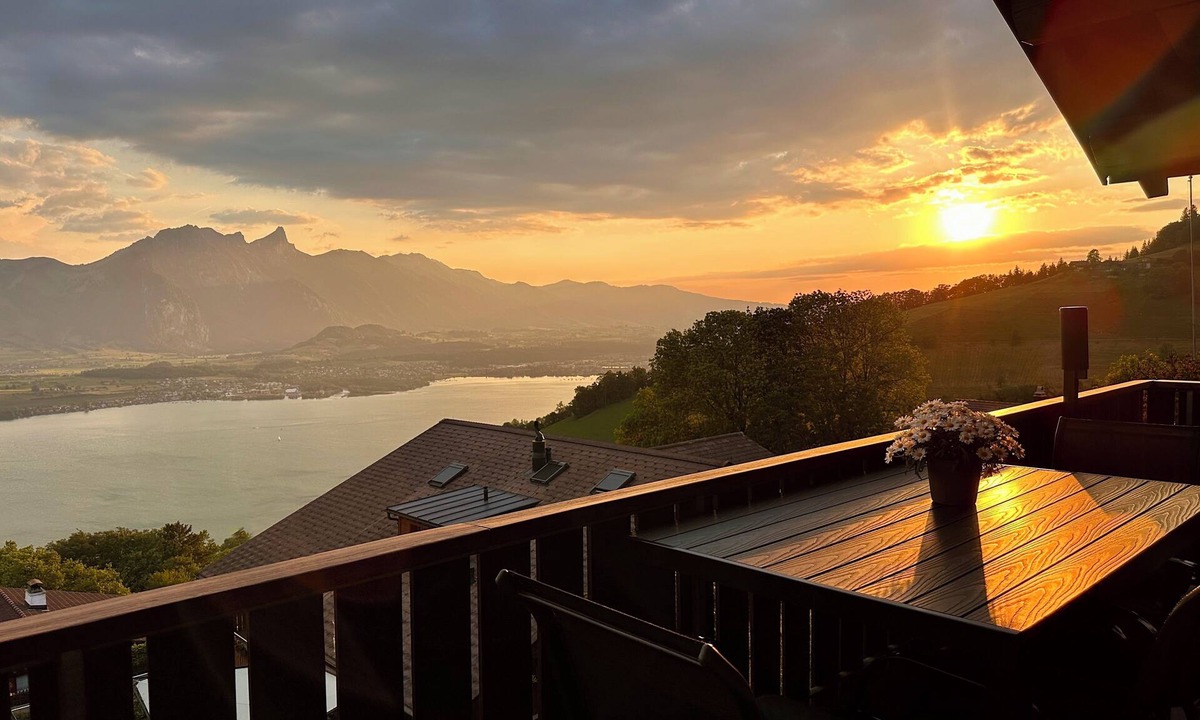 Aeschlen ob Gunten Ski Chalet | Chalet swisslakeview - stunning lake & mountain viewsnsunny, quiet, countryside