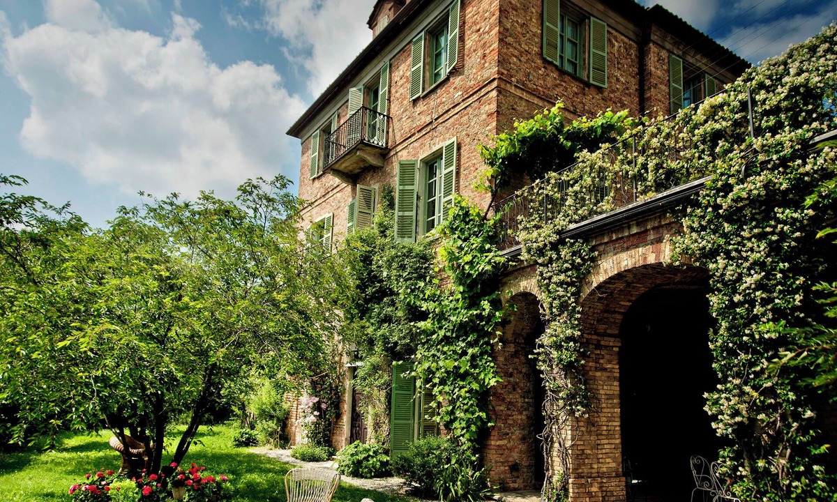 Castagnole delle Lanze Villa | Charming historic villa in the Unesco Langhe and Monferrato Wine Region