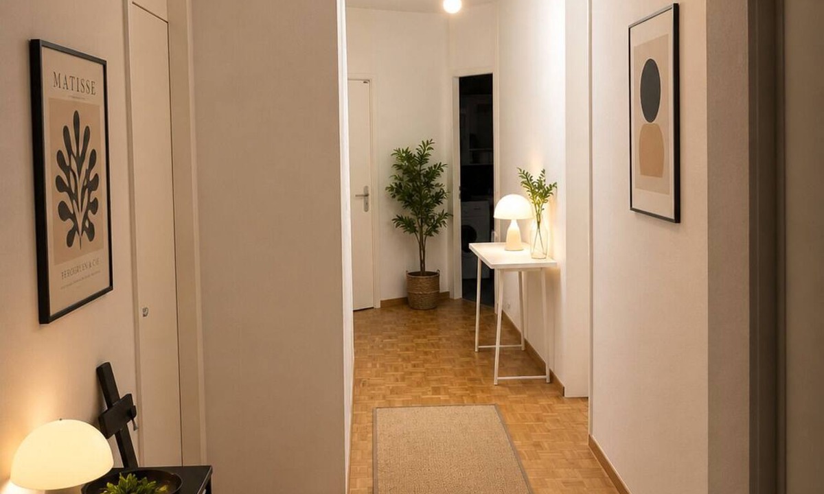 Geneva Apartment | Charming Affordable Room in Geneva Close to Tram 15 & Bus 11