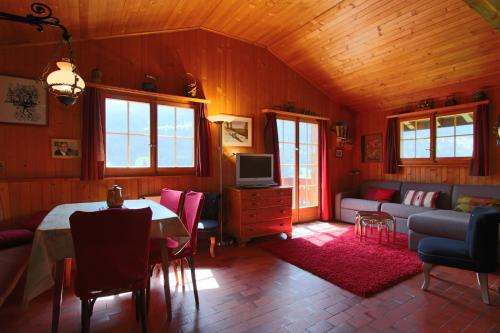 Rougemont Ski Chalet | Claquevent