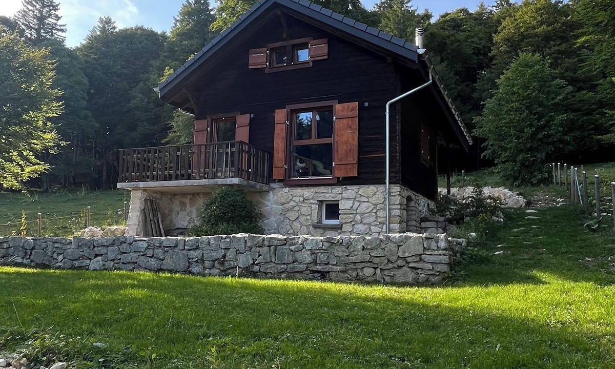 Valbirse Ski Chalet | Comfortable chalet in the heart of the Bernese Jura