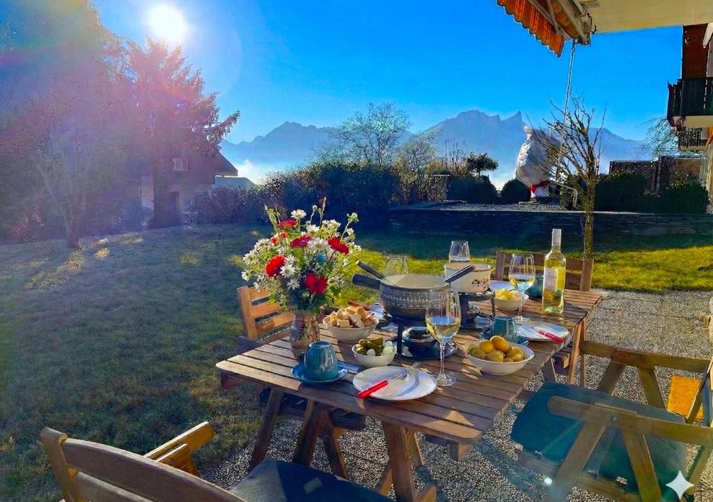 Goldiwil Apartment | Concierge, Lake Thun/Alps Scenic Views by SwissHut