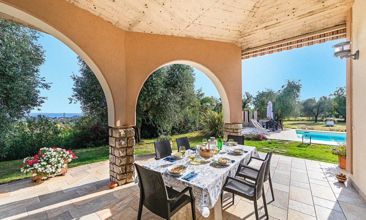 Soiano del Lago Villa | Contemporary Lake Garda Villa | 2 Bedrooms | Villa Daniela | Private Pool
