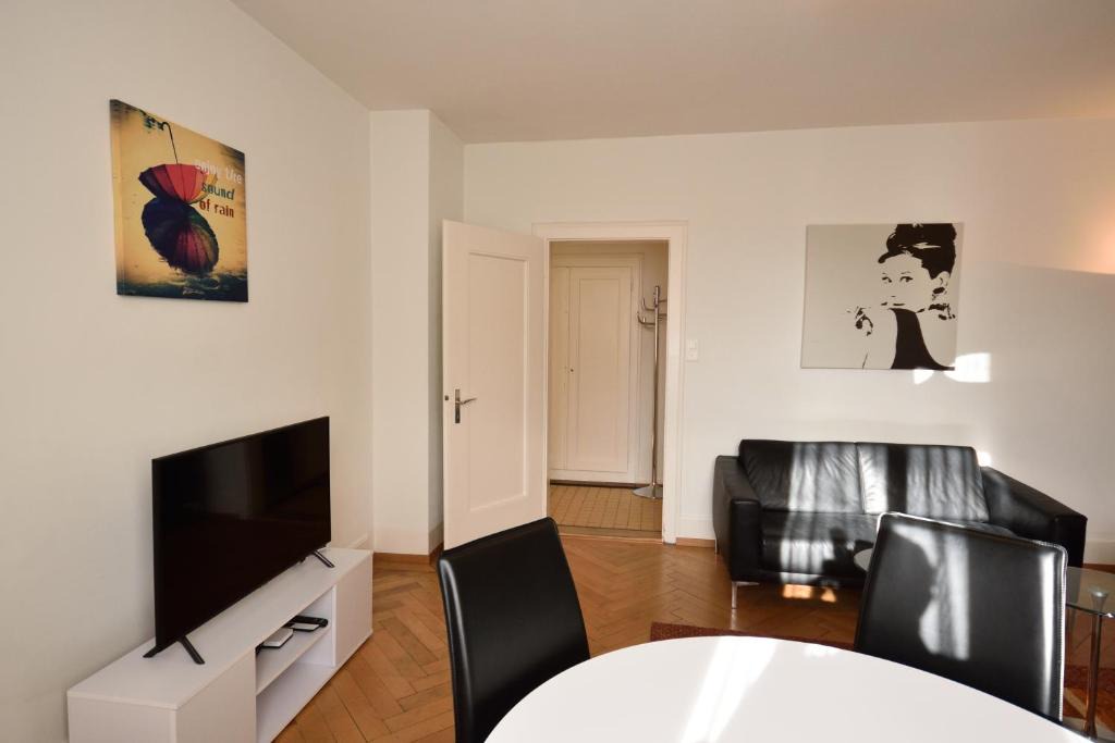 District 2 Apartment | Cosy 2-bedroom near lake - Stardust 31