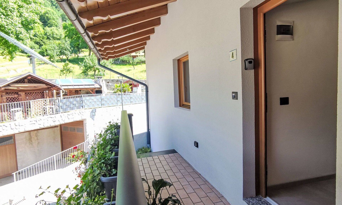 Commezzadura Apartment | Cosy apartment for 5 people with WIFI, TV, patio and panoramic view