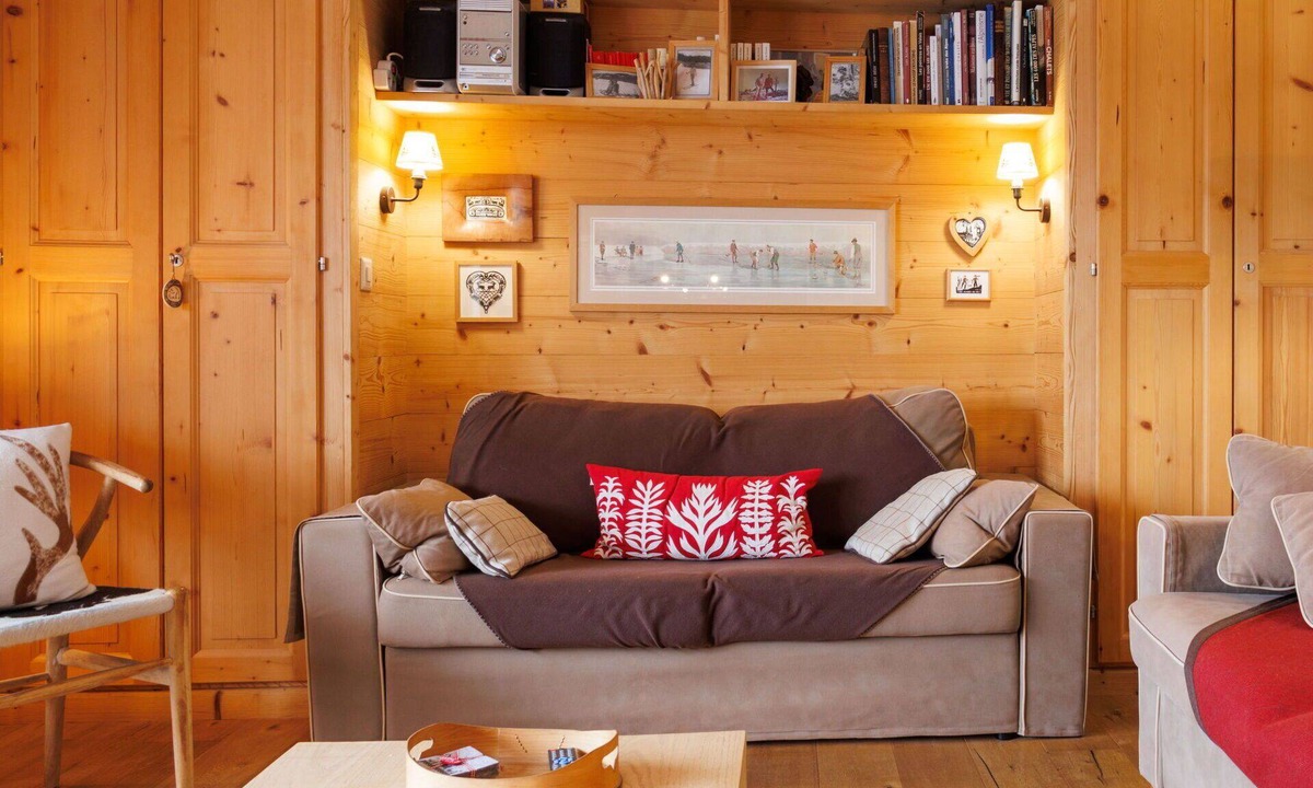 Champery Apartment | Cosy apartment for 4 people with WIFI, TV, balcony and panoramic view