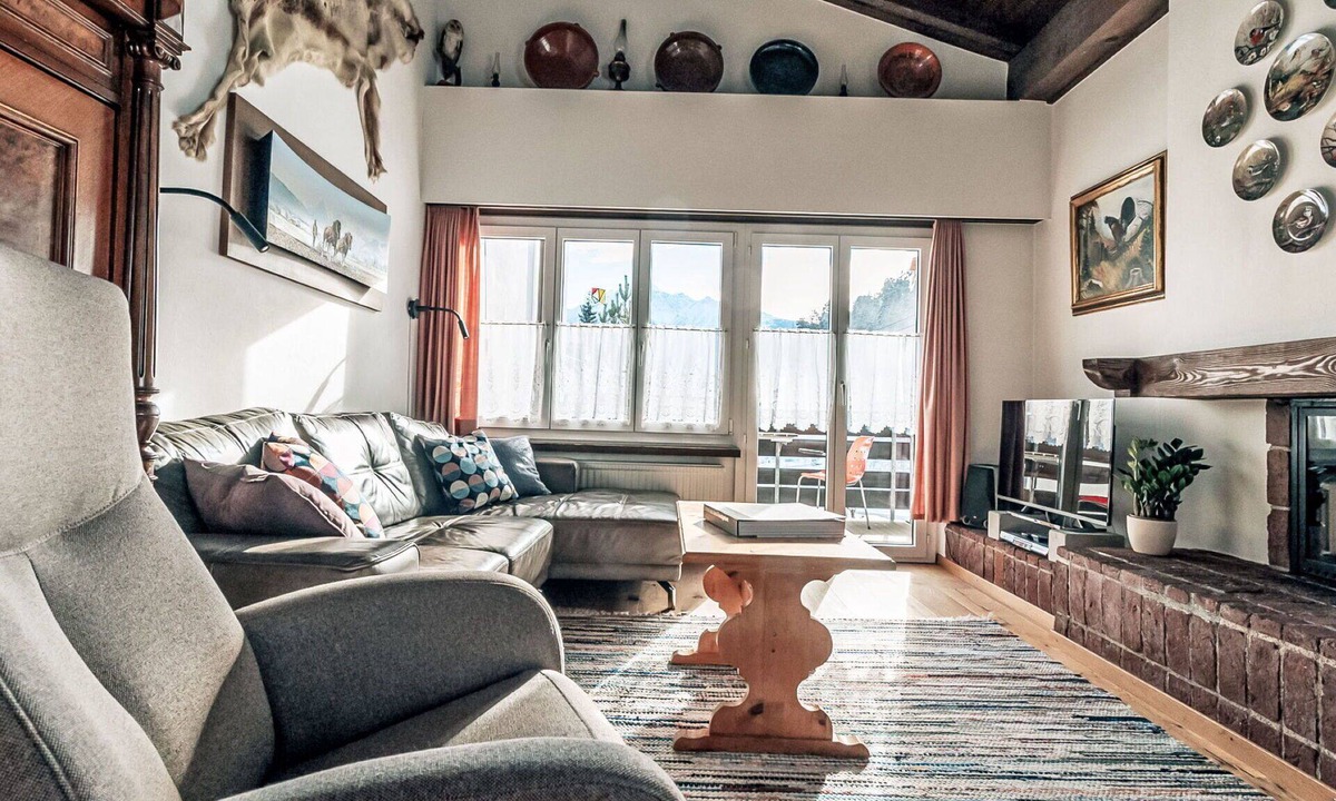 Laax Apartment | Cosy apartment for 6 guests with WIFI, pool, TV, balcony and panoramic view