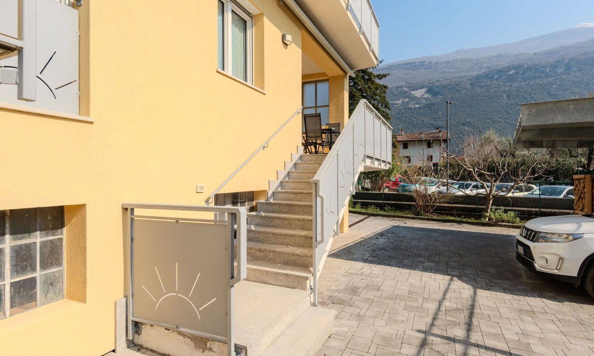 Dro Apartment | Cosy apartment for 8 guests with A/C, WIFI, TV and patio