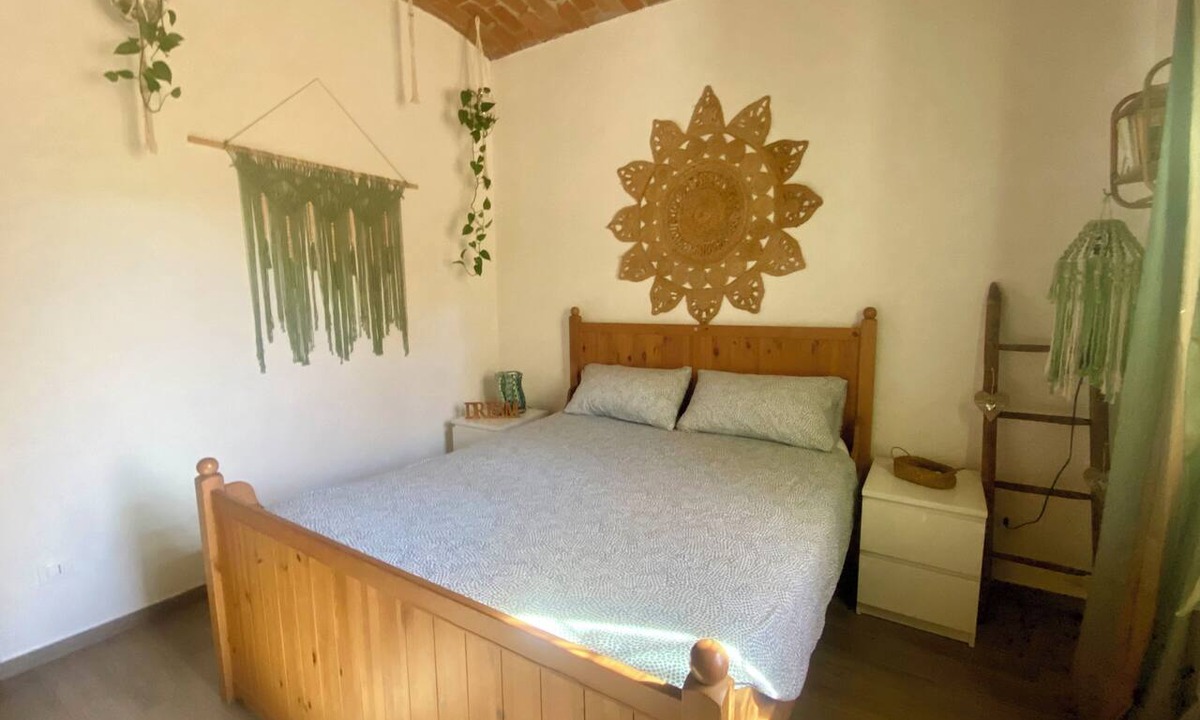 Piobesi d'Alba Apartment | Cozy apartment with a view, 10 min. from Alba, perfect for tourism and relaxation.