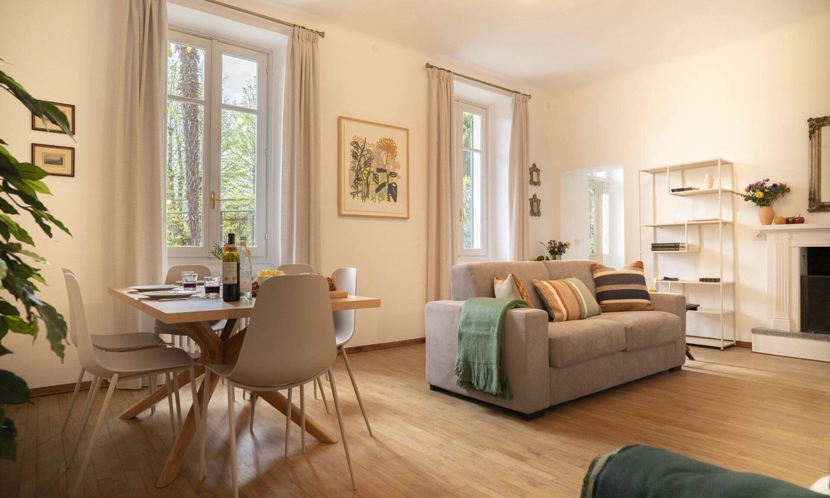 Angera Apartment | Dimora La Rondanina Lake Maggiore View