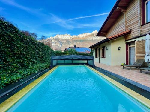 Quarten House | Doodle's Amazing Chalet -Walensee - Flumserberg - Churfirsten - Heidiland - Pool - Sauna