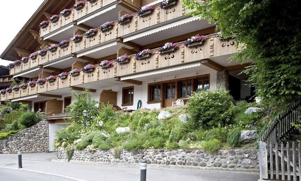 Gstaad Apartment | Drive Appartement/Fewo, Dusche oder Bad, WC 4-Bettwohnung by Interhome